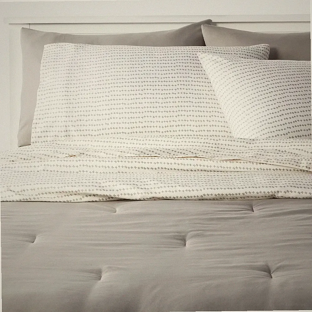 7pc Queen Solid Microfiber Comforter & Sheets Set Gray - Room Essentials
